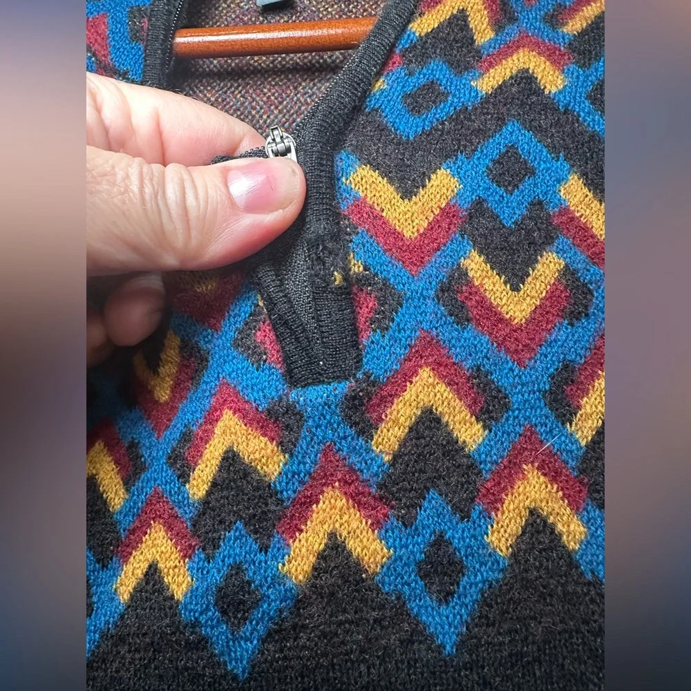 Title Nine Sweater Womens M Black Geometric Merino Wool Lift Quarter Zip Pullovr